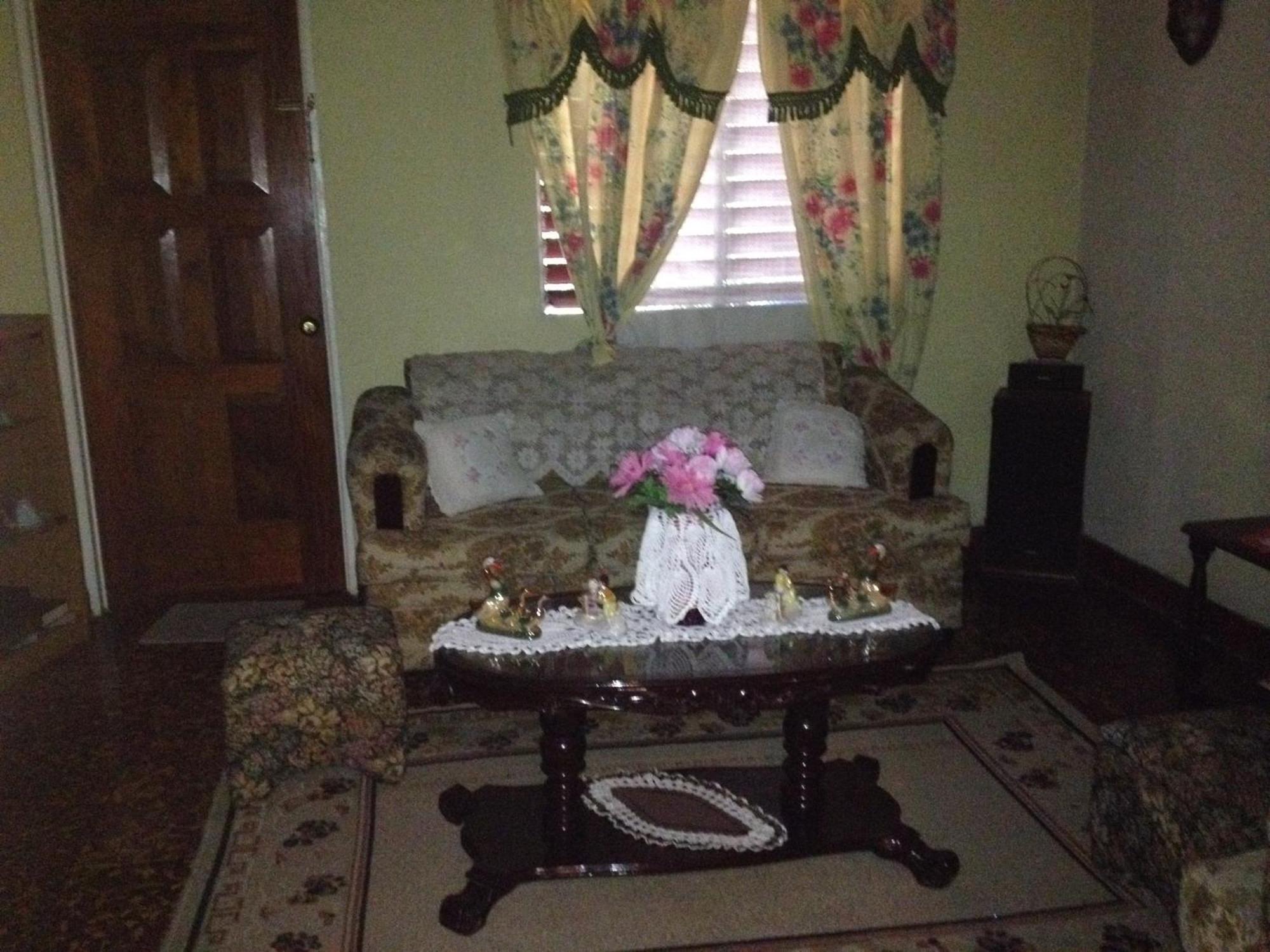 Kingston Airport Bed And Breakfast المظهر الخارجي الصورة